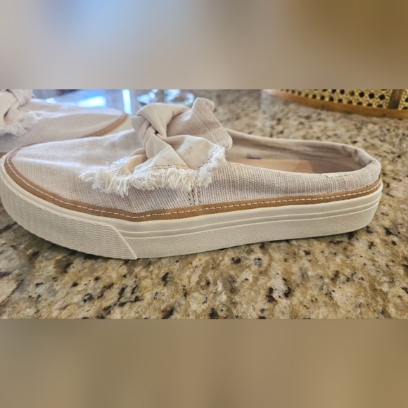 TOMS Sunrise Canvas Slip On Bow Flats Loafer Mules In Beige/ivory. Size 6 - Picture 12 of 15